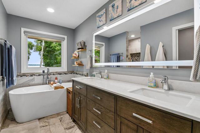 3001 Island View Drive, Mound, MN 55364