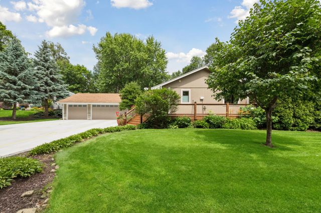3001 Island View Drive, Mound, MN 55364