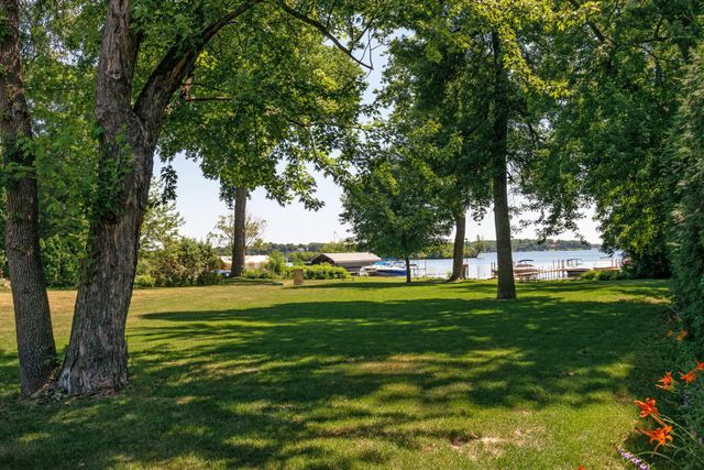 3001 Island View Drive, Mound, MN 55364