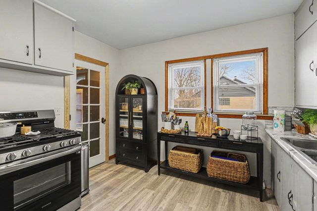 1804 S Kiesel Street, Bay City, MI 48706