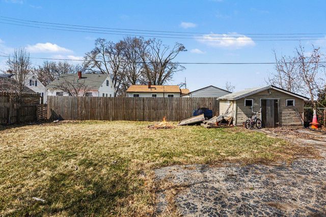 1804 S Kiesel Street, Bay City, MI 48706