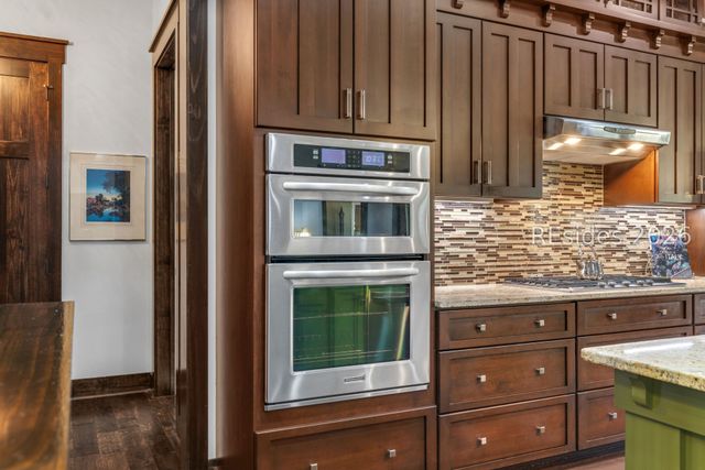 7 Normandy Cir, Bluffton, SC 29910