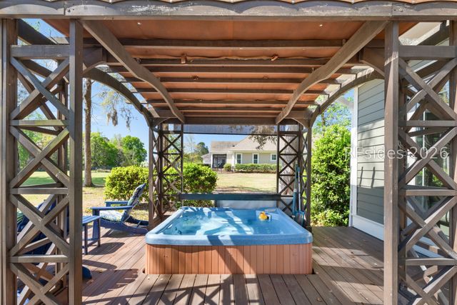 7 Normandy Cir, Bluffton, SC 29910