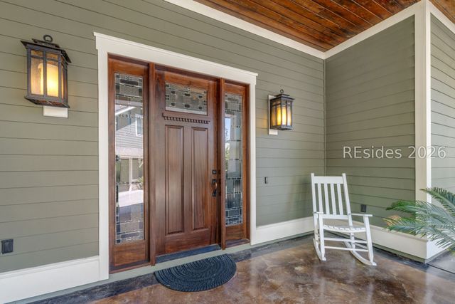 7 Normandy Cir, Bluffton, SC 29910