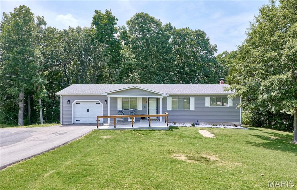 11 Lakota Acres, Troy, MO 63379