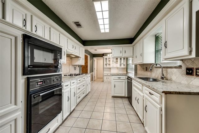 1006 Mayapple Drive, Garland, TX 75043