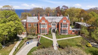 3318 N Lake DRIVE #4, Milwaukee, WI 53211