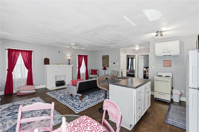 6638 Broadmoor Street, Kansas City, MO 64131