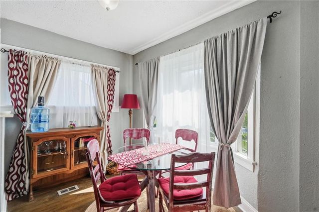 6638 Broadmoor Street, Kansas City, MO 64131