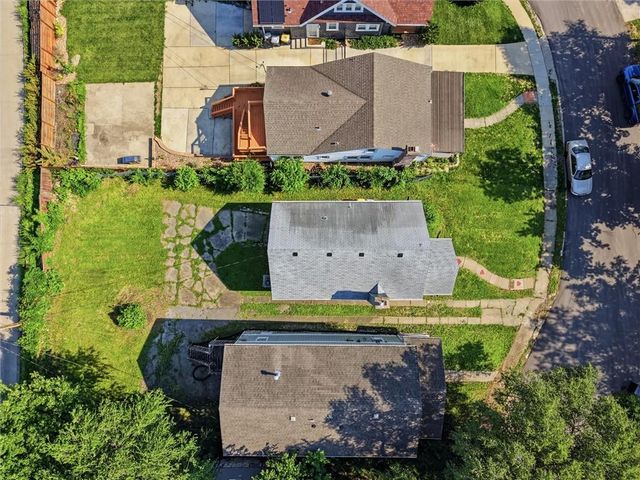 6638 Broadmoor Street, Kansas City, MO 64131