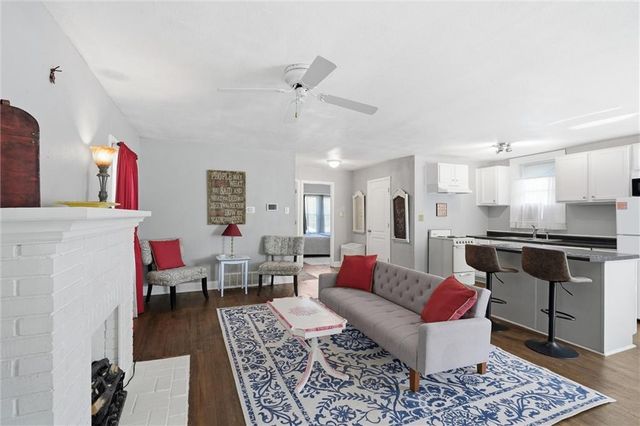 6638 Broadmoor Street, Kansas City, MO 64131
