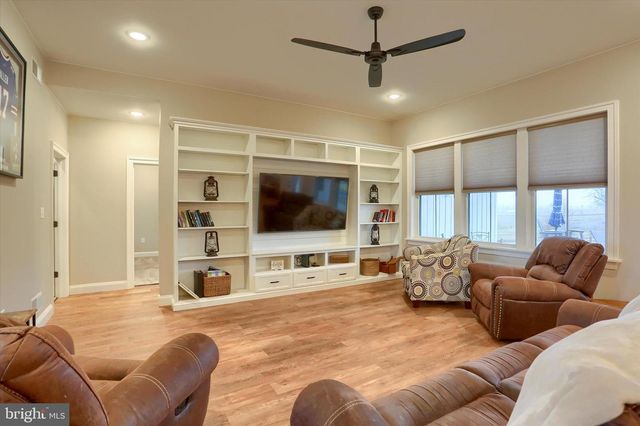 23 PEYTON DR, Carlisle, PA 17015