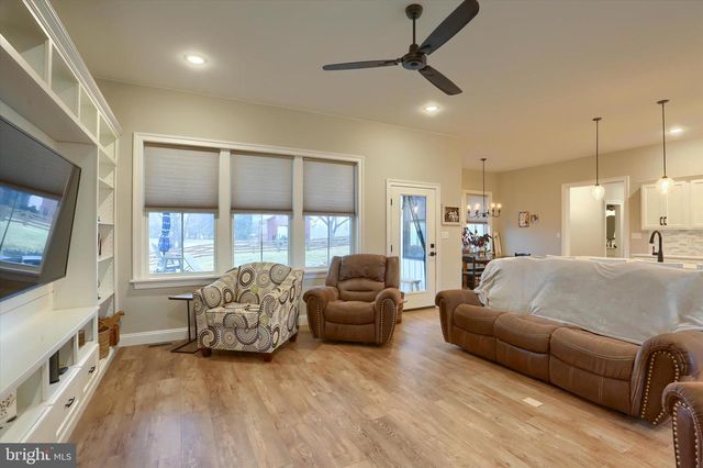 23 PEYTON DR, Carlisle, PA 17015