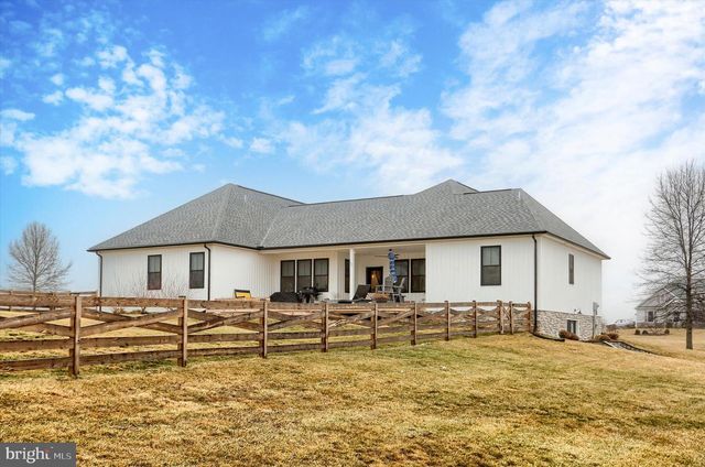 23 PEYTON DR, Carlisle, PA 17015