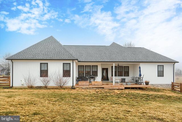 23 PEYTON DR, Carlisle, PA 17015