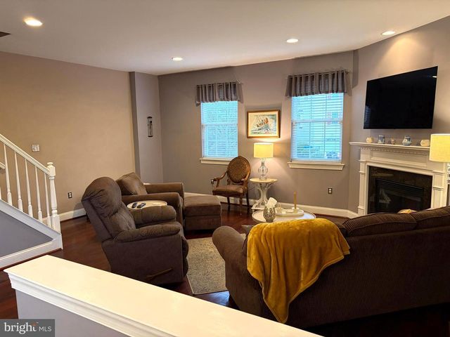 36 HOAG LN, Aston, PA 19014