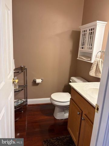 36 HOAG LN, Aston, PA 19014