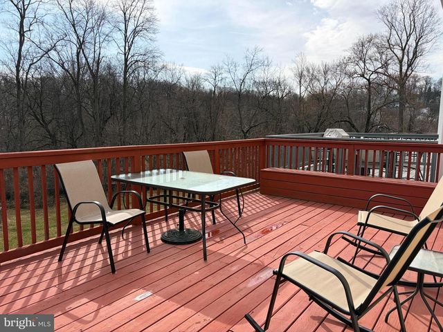 36 HOAG LN, Aston, PA 19014