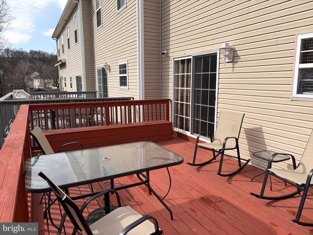 36 HOAG LN, Aston, PA 19014