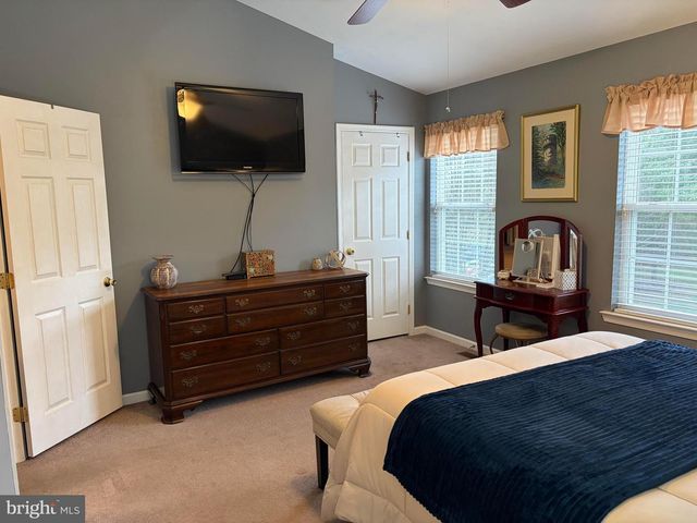 36 HOAG LN, Aston, PA 19014