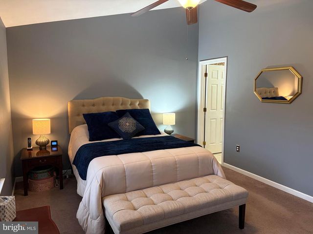 36 HOAG LN, Aston, PA 19014