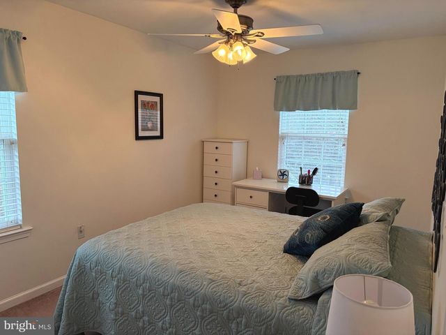 36 HOAG LN, Aston, PA 19014