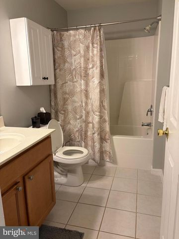 36 HOAG LN, Aston, PA 19014