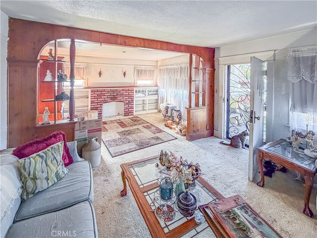 1618 W 3rd, Santa Ana, CA 92703