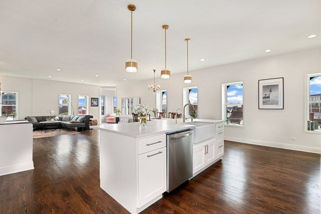 958 W Willow Street 4, Chicago, IL 60614