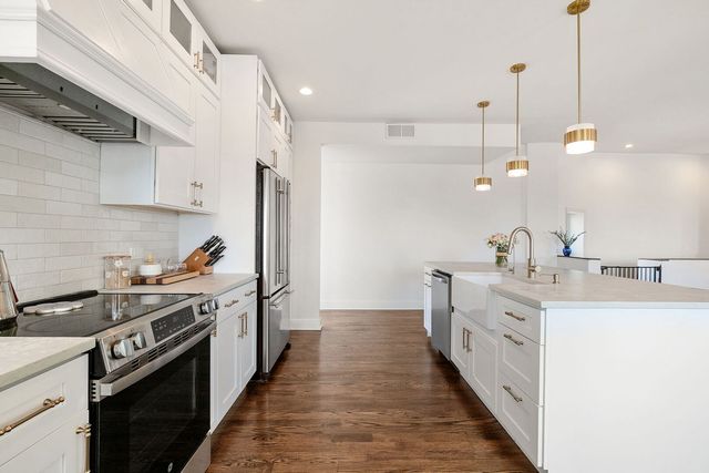958 W Willow Street 4, Chicago, IL 60614