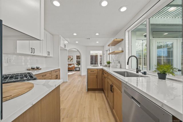 1513 Powell Rd, Oceanside, CA 92056