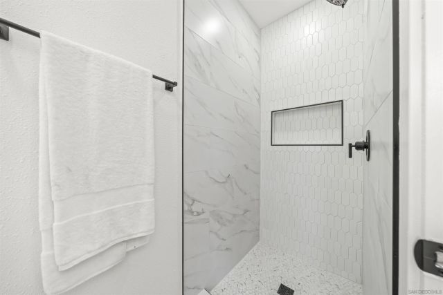 1513 Powell Rd, Oceanside, CA 92056