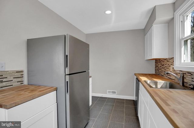 5615 BELLE VISTA AVE, Baltimore, MD 21206