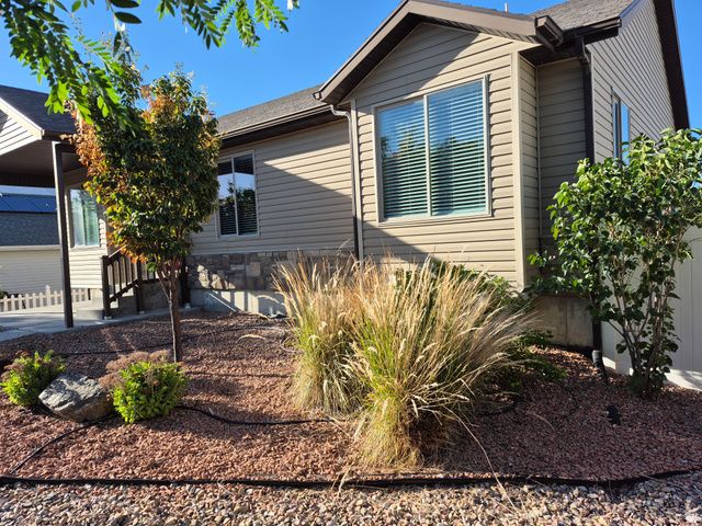 1896 E JUNIPER DR, Eagle Mountain, UT 84005