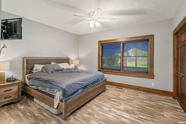 38 EMS T32C Lane, Leesburg, IN 46538