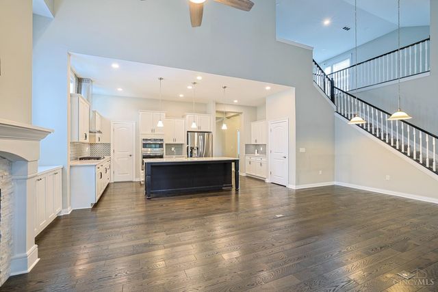 4143 Parkview Drive, Blue Ash, OH 45242