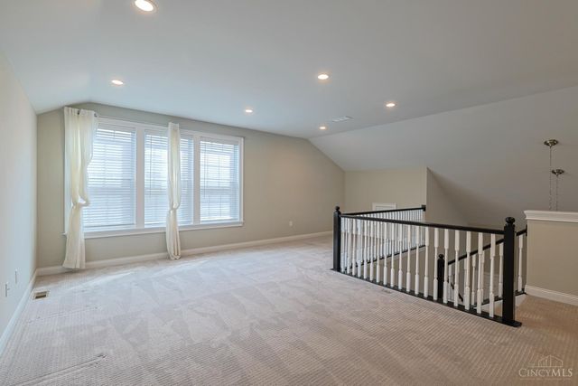 4143 Parkview Drive, Blue Ash, OH 45242