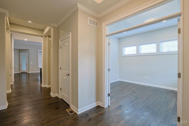 4143 Parkview Drive, Blue Ash, OH 45242