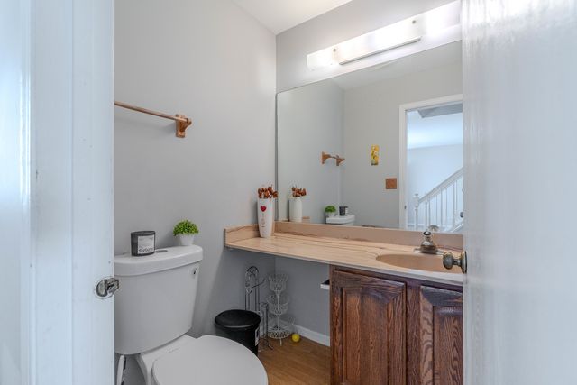 601 Bluff Street, Carol Stream, IL 60188