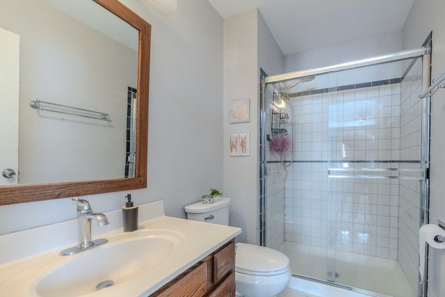 601 Bluff Street, Carol Stream, IL 60188