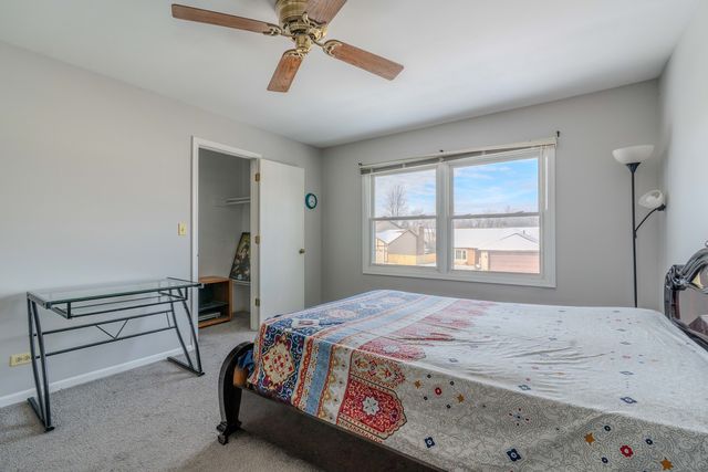 601 Bluff Street, Carol Stream, IL 60188