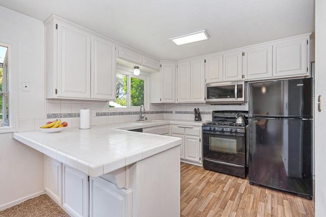 1333 Wesley Ln, Auburn, CA 95603
