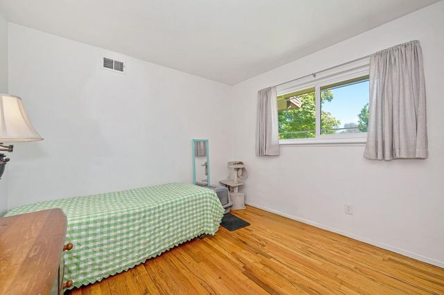 1333 Wesley Ln, Auburn, CA 95603