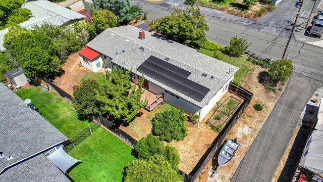 1333 Wesley Ln, Auburn, CA 95603