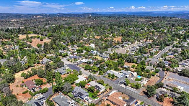 1333 Wesley Ln, Auburn, CA 95603
