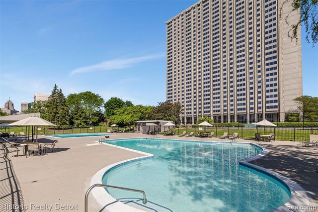 1300 E Lafayette 604, Detroit, MI 48207
