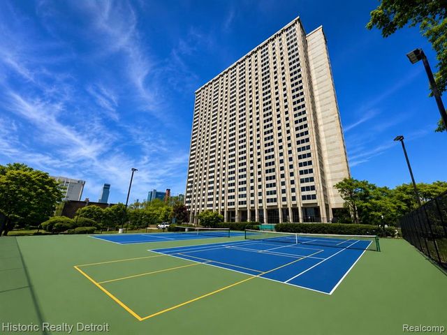 1300 E Lafayette 604, Detroit, MI 48207