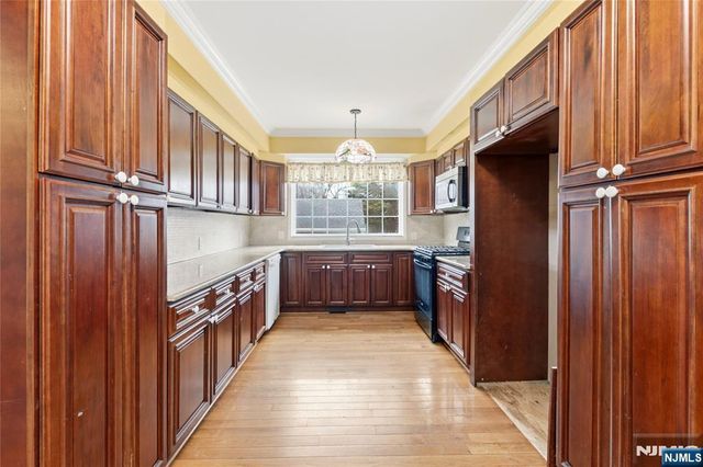 158 Madison Avenue, Dumont, NJ 07628