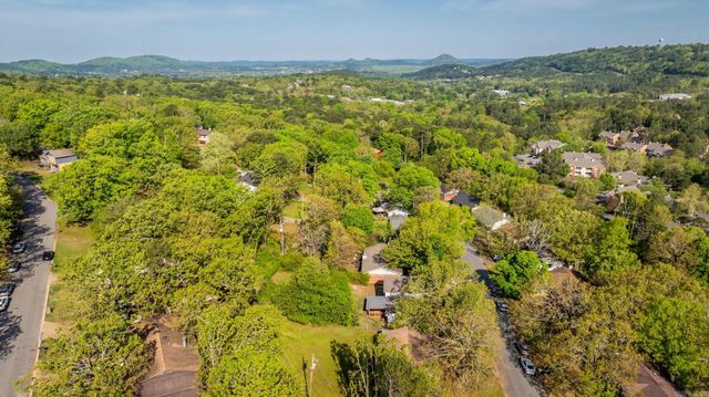 10 Rio Grande Forest Drive, Little Rock, AR 72212