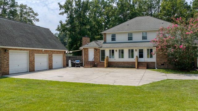 822 Highway 61, Ridgeville, SC 29472
